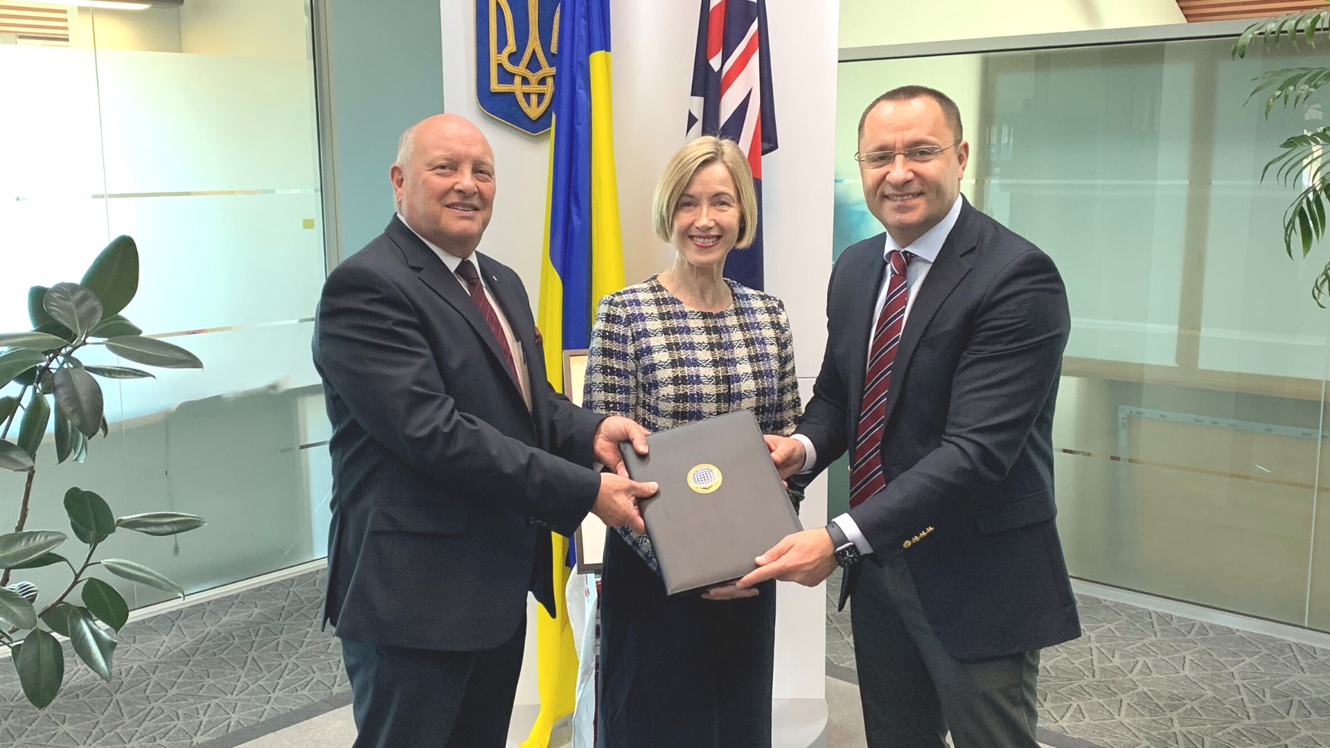 Charles Sturt provides educational support to Ukraine through higher education resources 