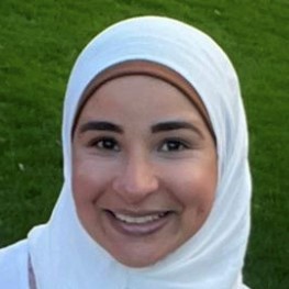portrait of Dr Doaa M Hanafy