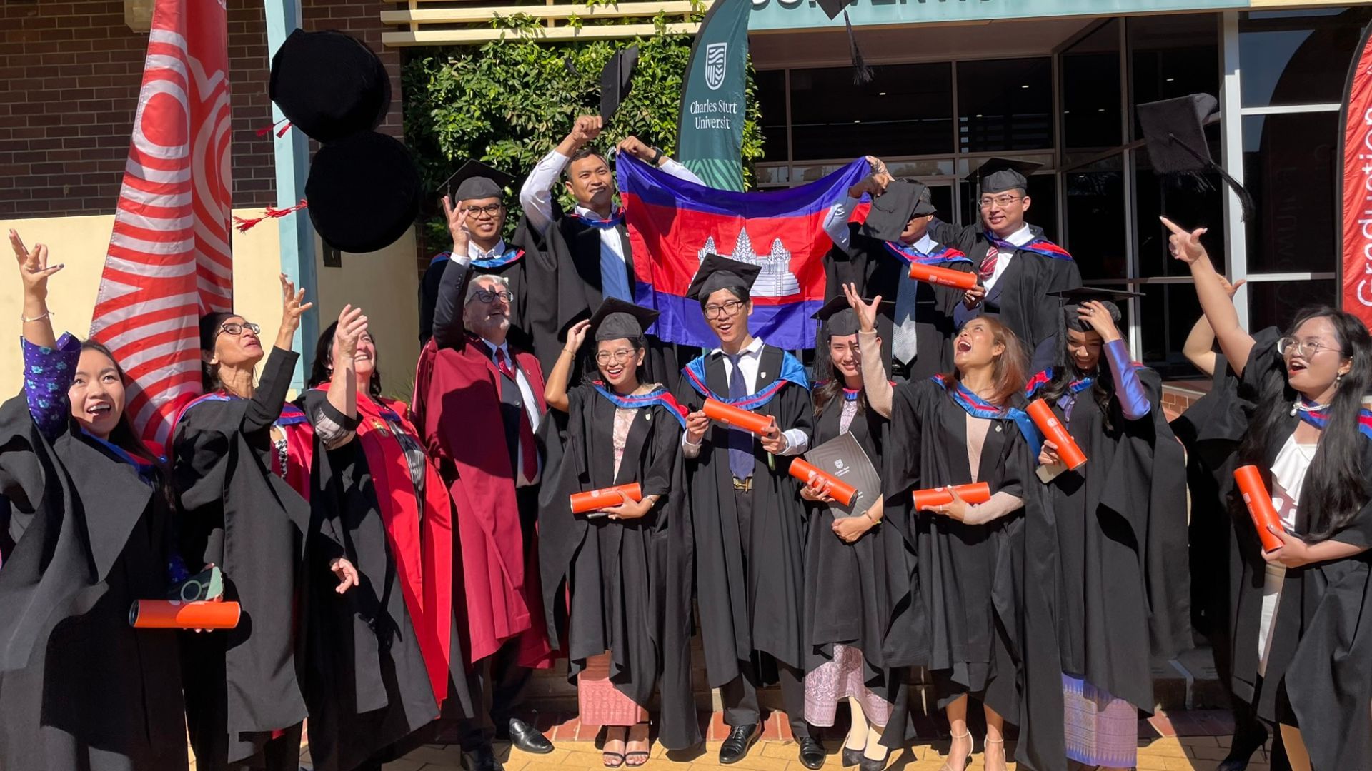 Time to celebrate! Close to 1,500 Charles Sturt graduates to attend official graduation ceremonies 