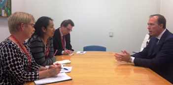 Health Management students at CSU meet the Minister for Health in Canberra. 