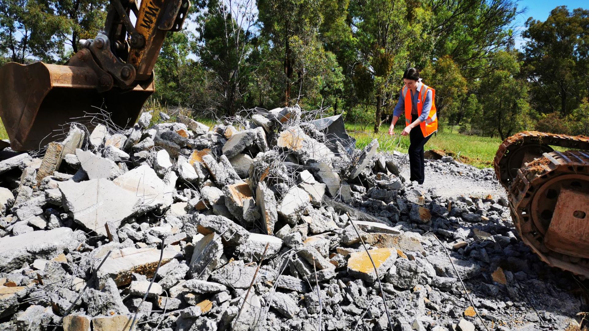 Charles Sturt cadet engineer on the job with Riverina Water