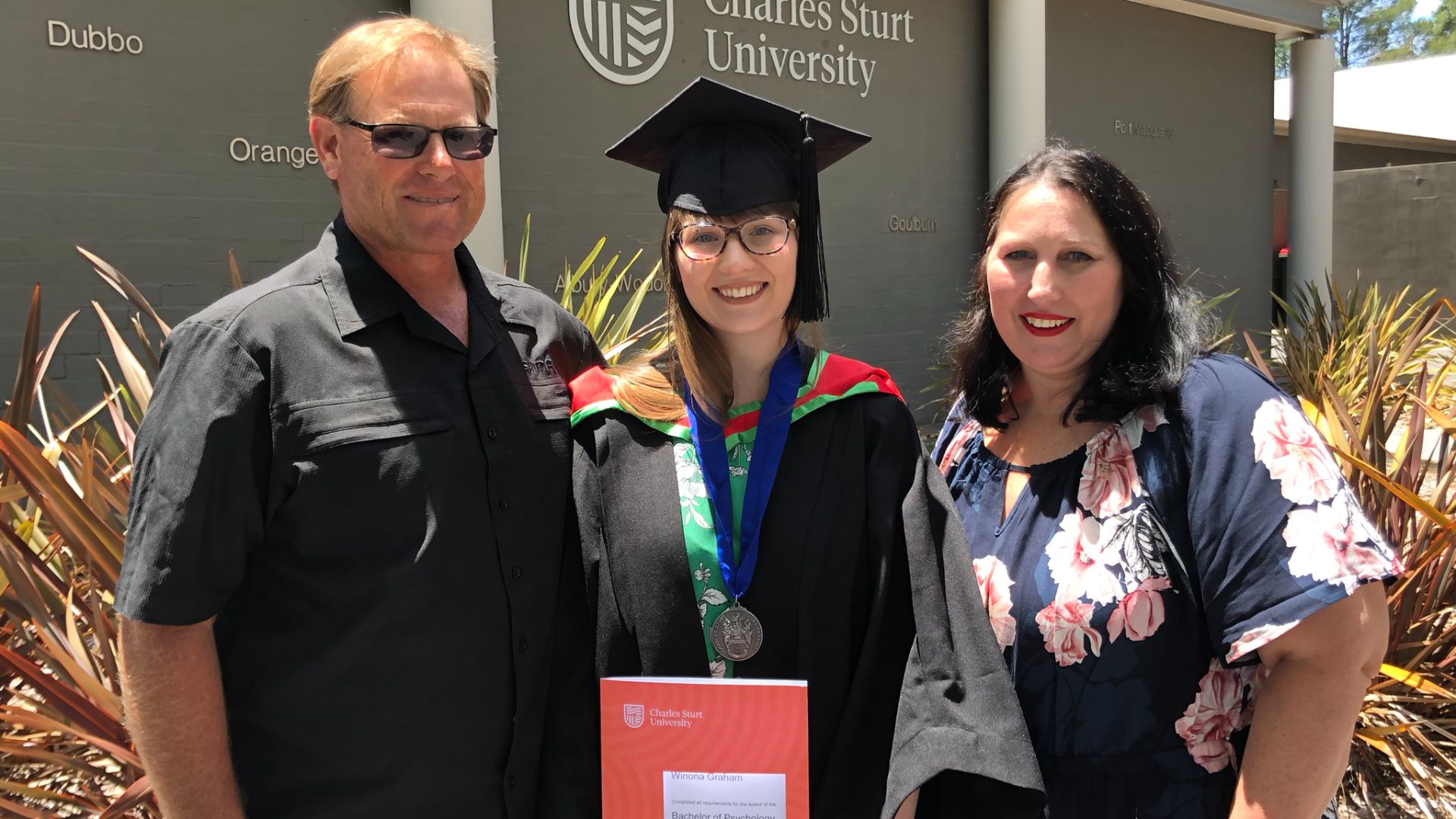 Port Macquarie psychology graduate awarded University Medal