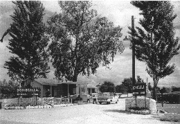 Archive photo of the Bonegilla reception centre