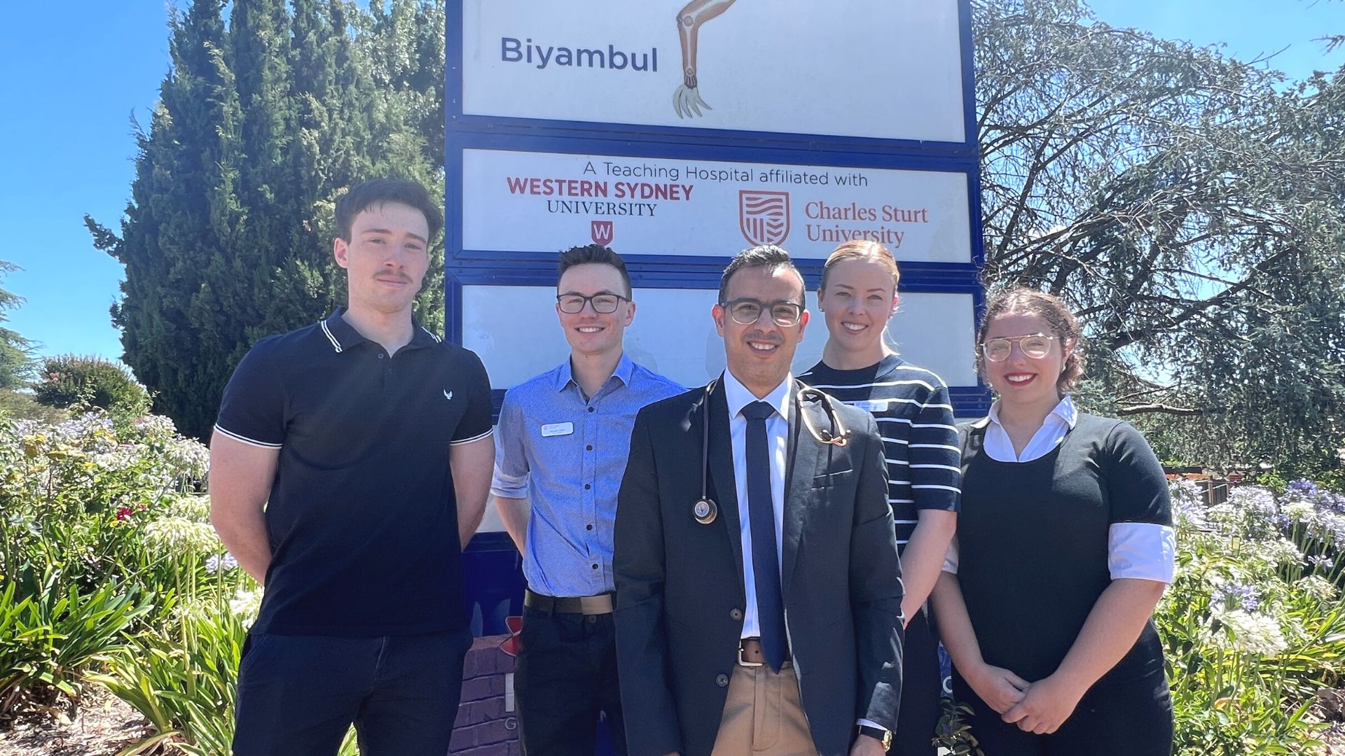 Rural doctors on the way! School of Rural Medicine students offer skills to Bathurst residents 