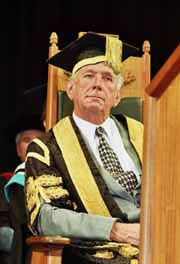 A reflective Chancellor David Asimus, AO at a CSU graduation ceremony at Albury-Wodonga in 2002.