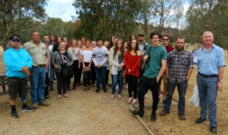 Class at Windradynes grave