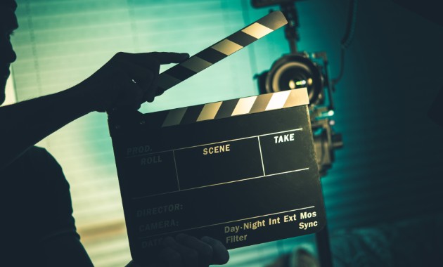 Communication expert said AI poses risks and opportunities in entertainment industry 