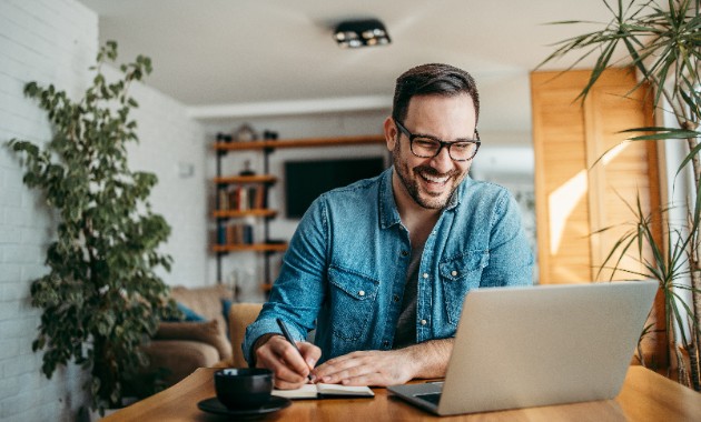 Virtual Info Night 2025: a chance to explore online study and have your questions answered