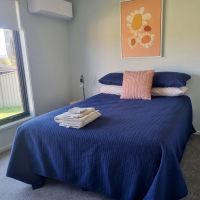 Cowra house bedroom