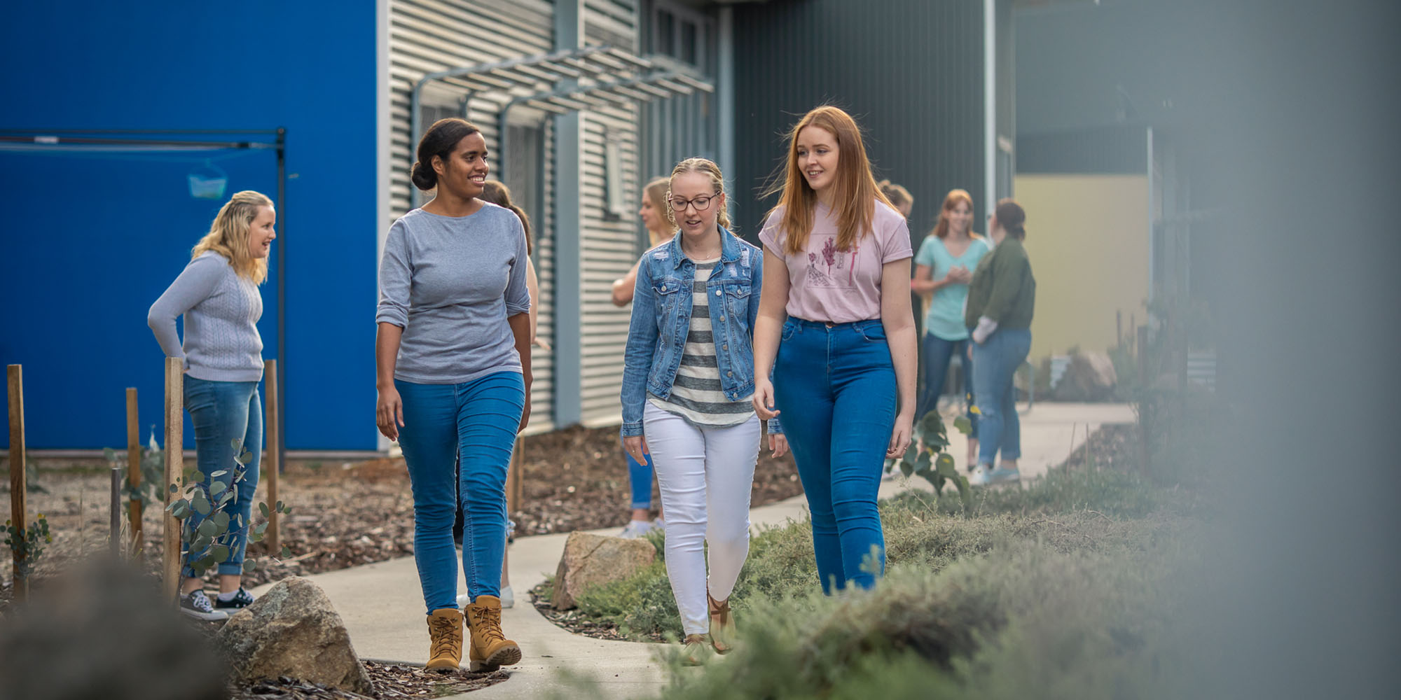 Your lectures, tutorials, practical workshops, cafés, the gym and the all-important library will all be a short walk from one another.