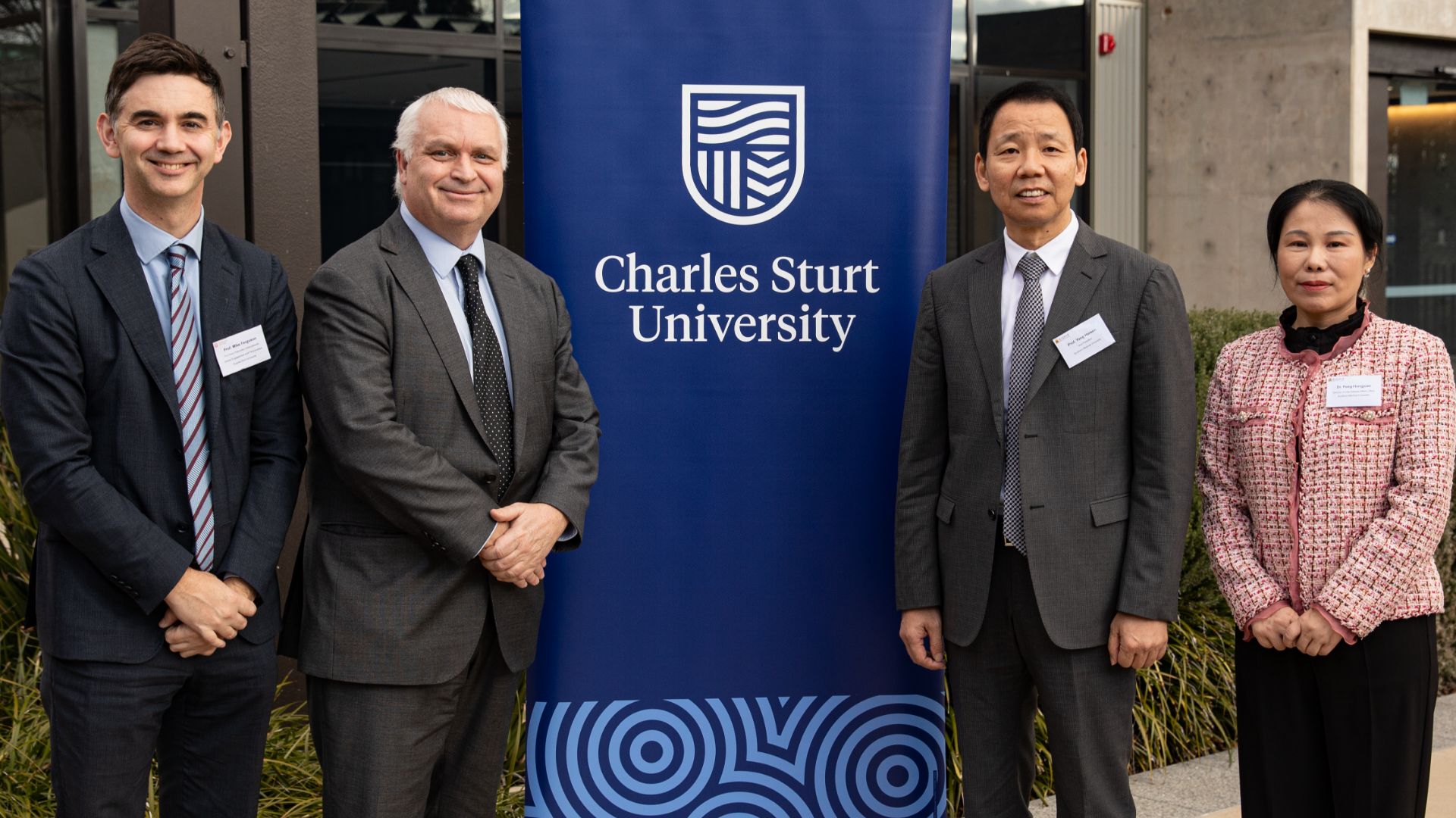 Charles Sturt signs Memorandum of Understanding with Southern Medical University