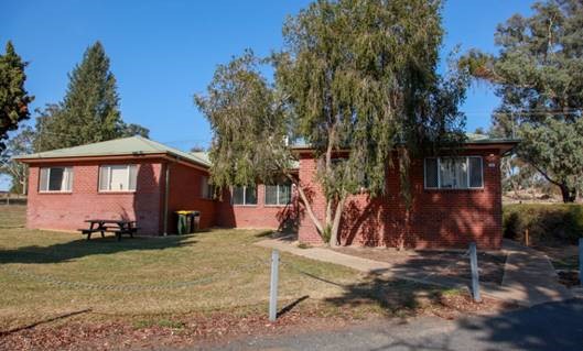 External view of an accommodation cottage on Wagga Wagga campus