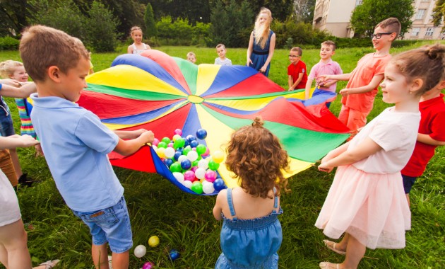 Mums change, dads stay the same: how gender roles influence ‘risky’ outdoor recreation 