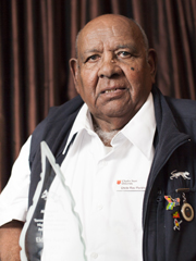 Mr Ray Peckham with his ATSIHEAC Award
