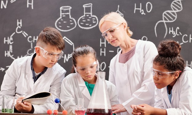 New year, new career? $60,000 available to support mid-career change to secondary teaching 