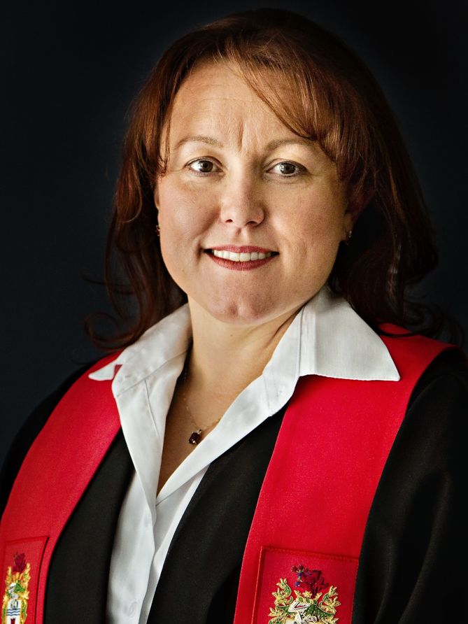 Dr Saranne Cooke