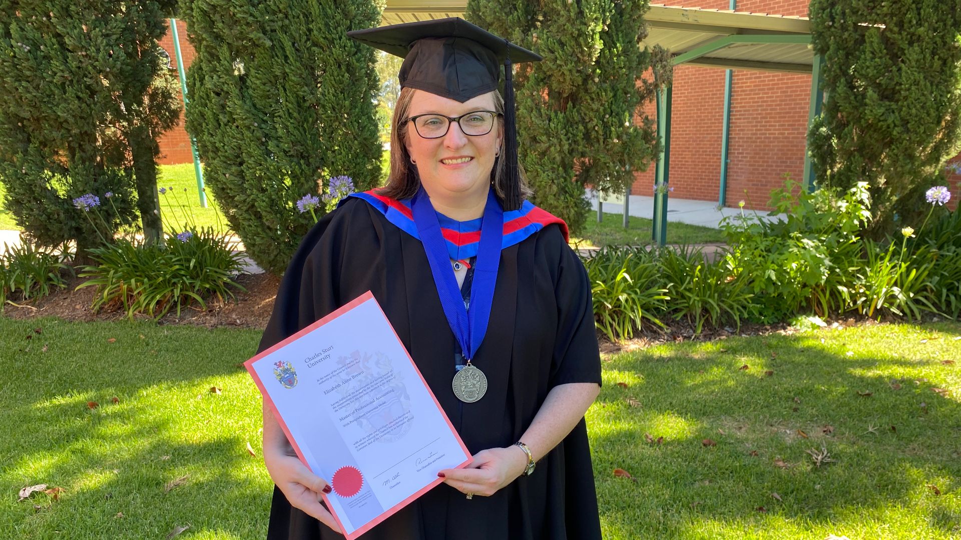 Calculated to near perfection. Wagga Wagga mother awarded for outstanding academic achievement