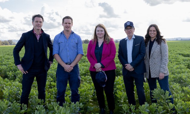 NSW Premier, Minister for Agriculture tour Charles Sturt University in Wagga Wagga