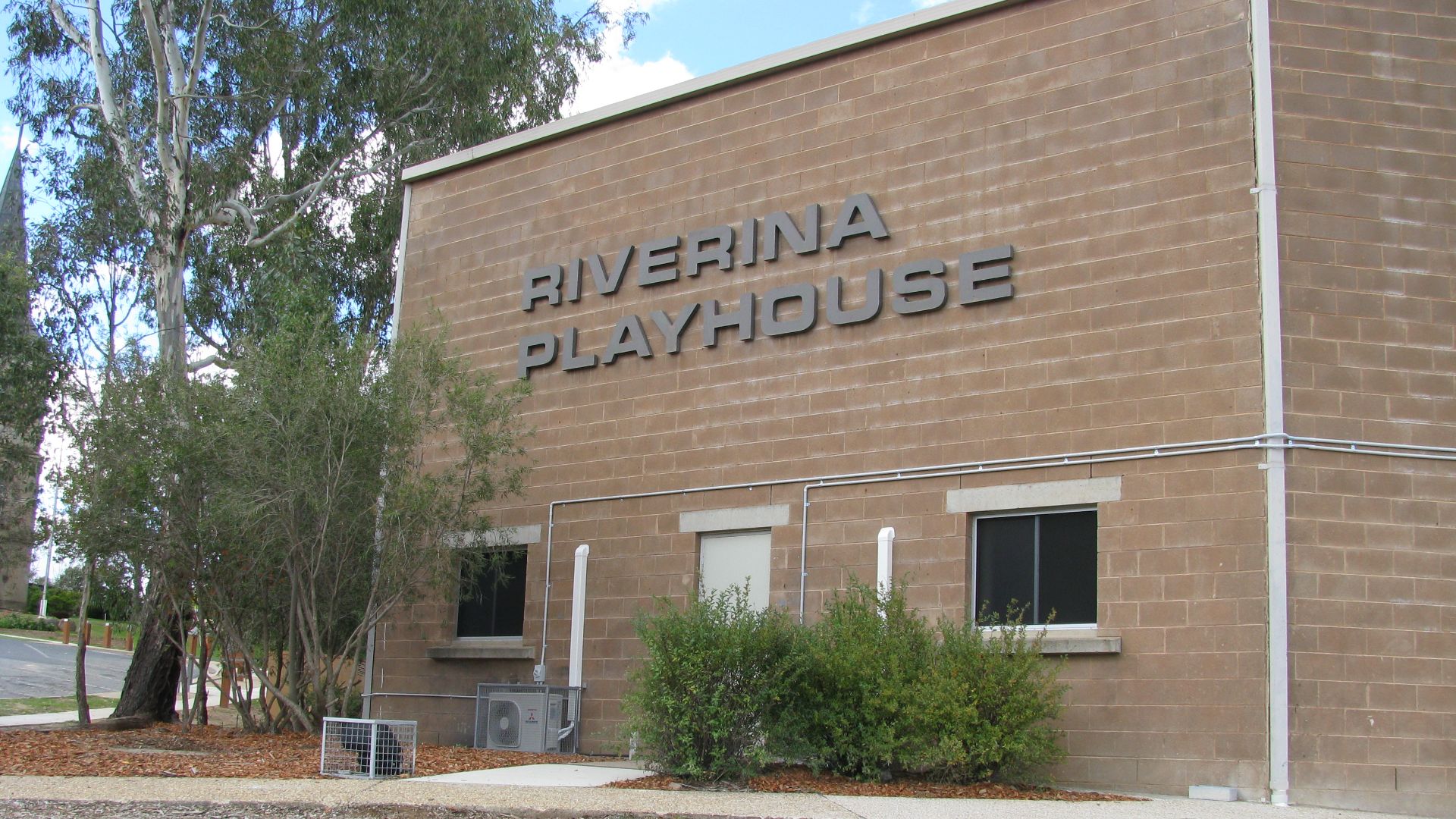 Charles Sturt reflects on end of an era with Riverina Playhouse 