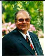 CSU Chancellor Mr Lawrie Willett, AO, will present service medals to 19 staff at Wagga Wagga Campus.