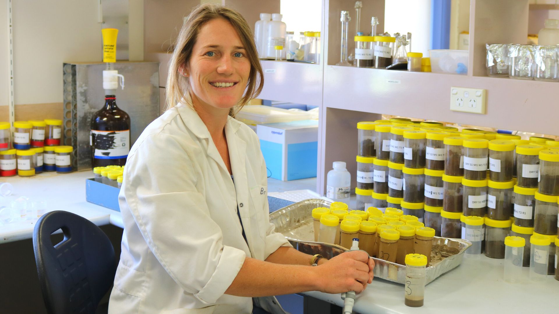 Biochemist alumna recognised in prestigious national awards program 