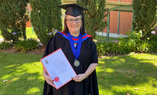 Calculated to near perfection. Wagga Wagga mother awarded for outstanding academic achievement