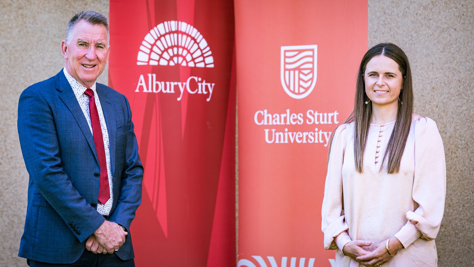 Applications now open for innovative Charles Sturt and AlburyCity Council scholarship program