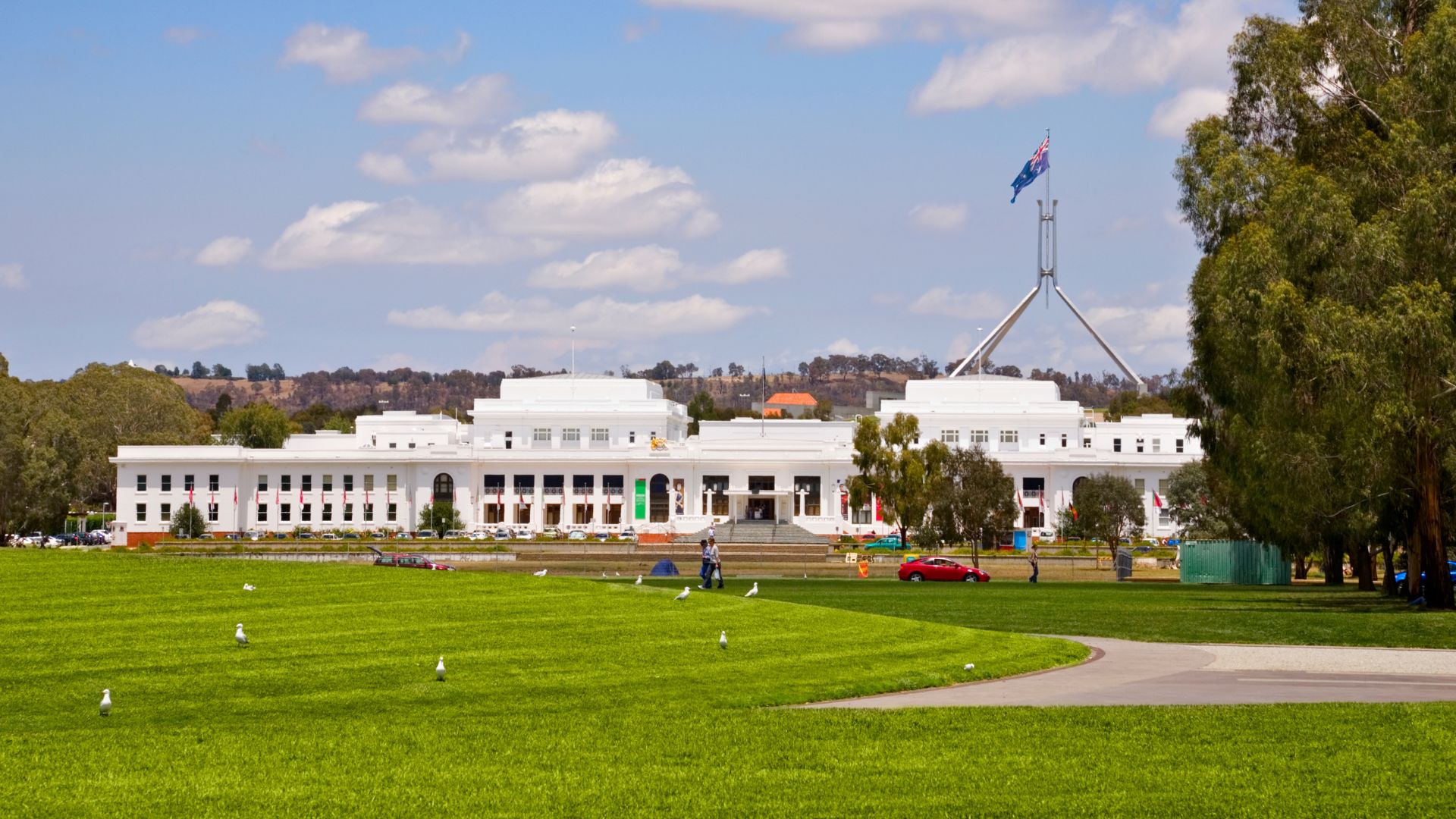 Who are the ‘Original Sovereigns’ camped out at Old Parliament House and what are their aims? 