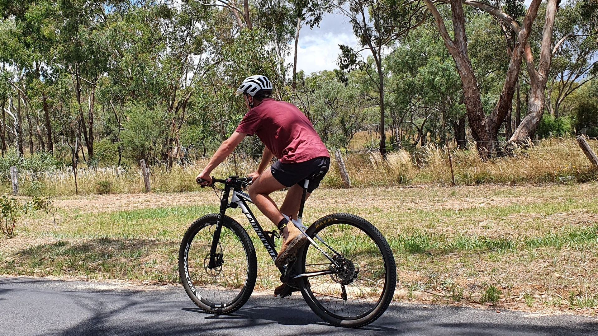 Riding a bike in regional NSW? Researchers seek your opinion in survey