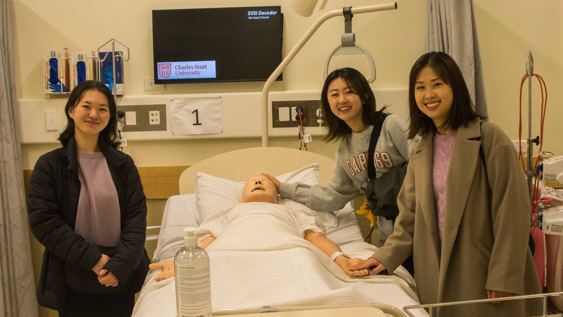 Tokyo nursing students’ visit forges new links with regional health educators