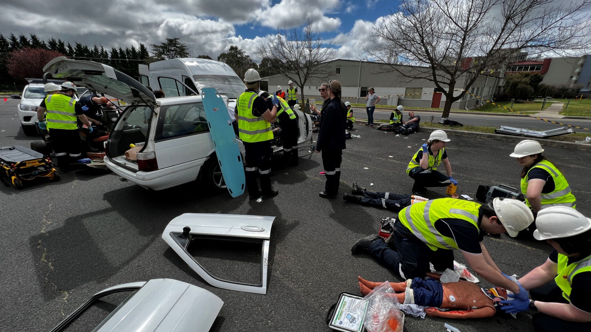 Paramedicine students complete final exercise in Bathurst before graduation 
