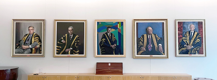 Wall of 5 previous vice chancellors portrait gallery
