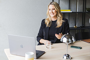 spotlight-tara-james-computer